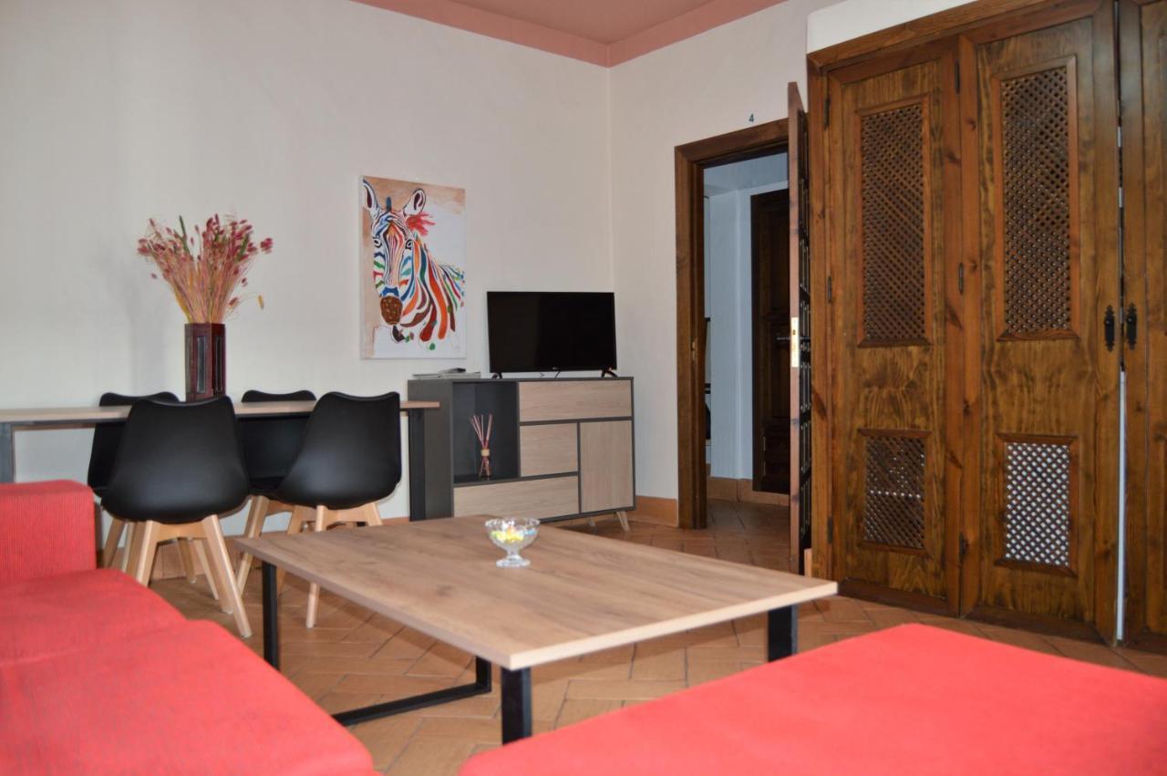 Aliseda Apartamentos Turisticos - Hostal Los Alisos מראה חיצוני תמונה