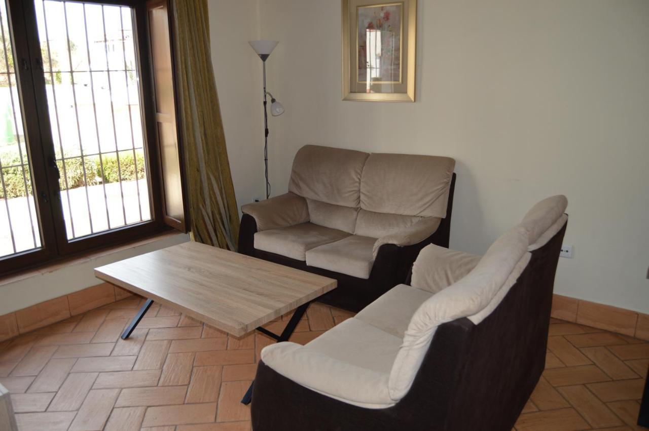 Aliseda Apartamentos Turisticos - Hostal Los Alisos מראה חיצוני תמונה